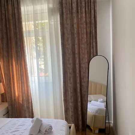 Tirana Stay Suites דירה